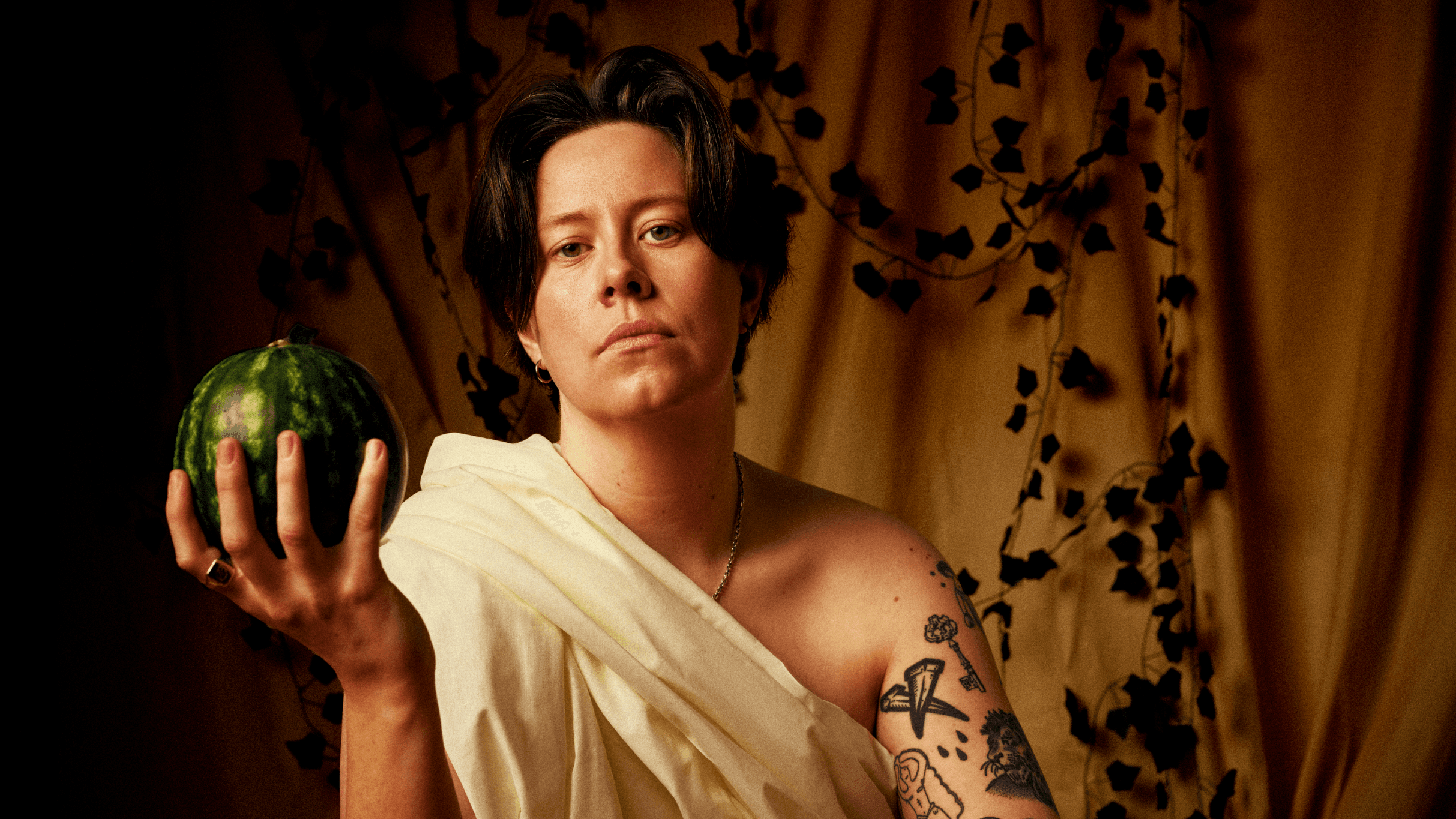 Chloe Petts: Big Naturals