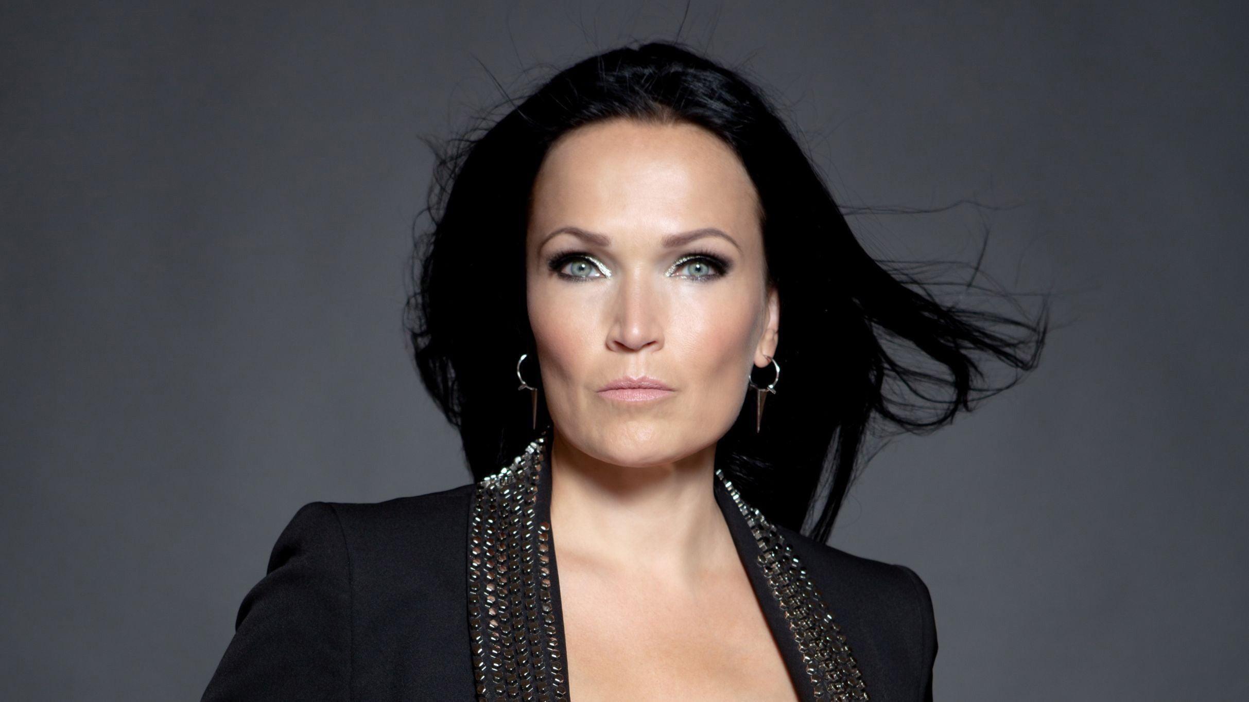 Tarja Living the Dream - The Hits Tour