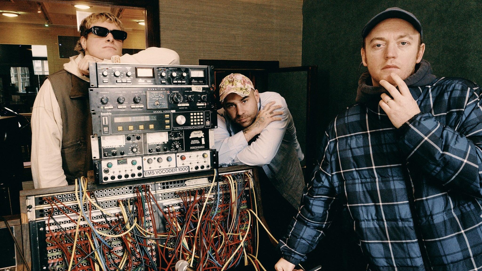 DMA'S HILLS END 10TH ANNIVERSARY