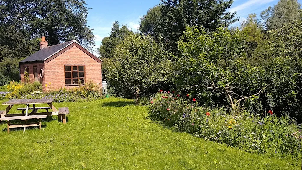 Tour around the Historic Edgbaston Guinea Allotment Gardens at Edgbaston Guinea Gardens